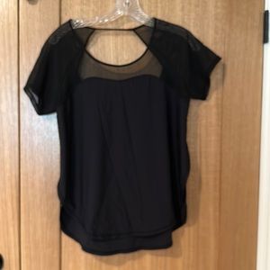 Lululemon shorts sleeve shirt